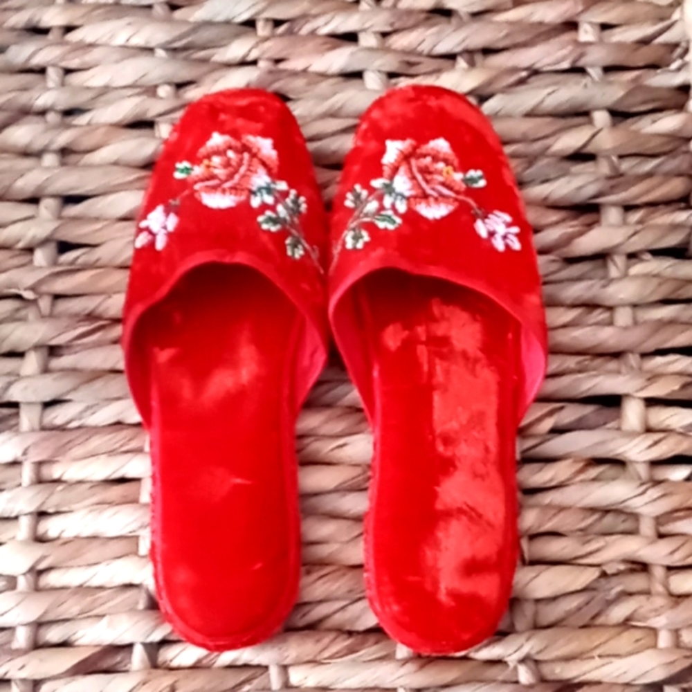 Vintage Velvet Flat